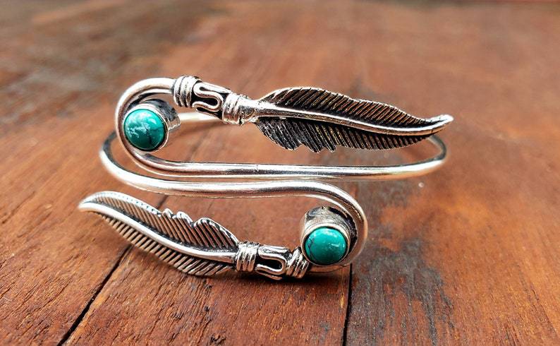 Graceful Floral Jewelry