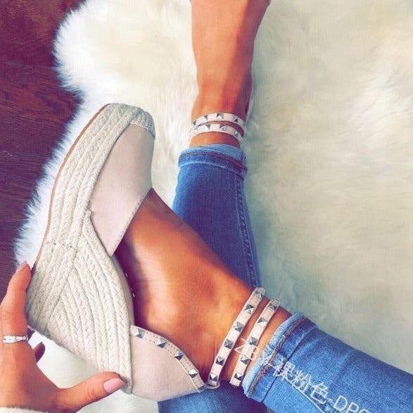 Comfortable Raffia Sandals