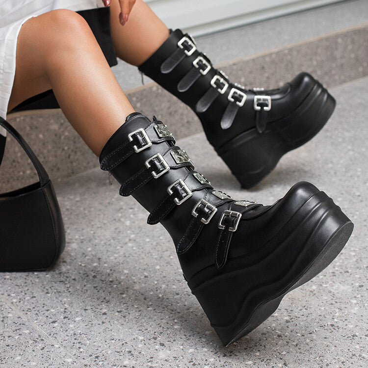Daily Chelsea Boots