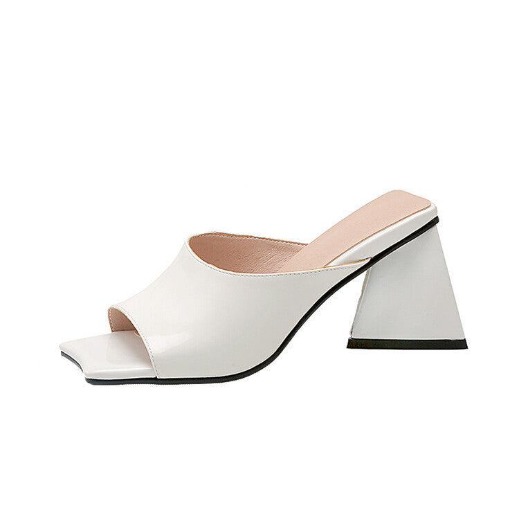 Relaxed Wedge Sandals