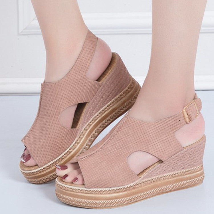 Minimal Vacation Sandals
