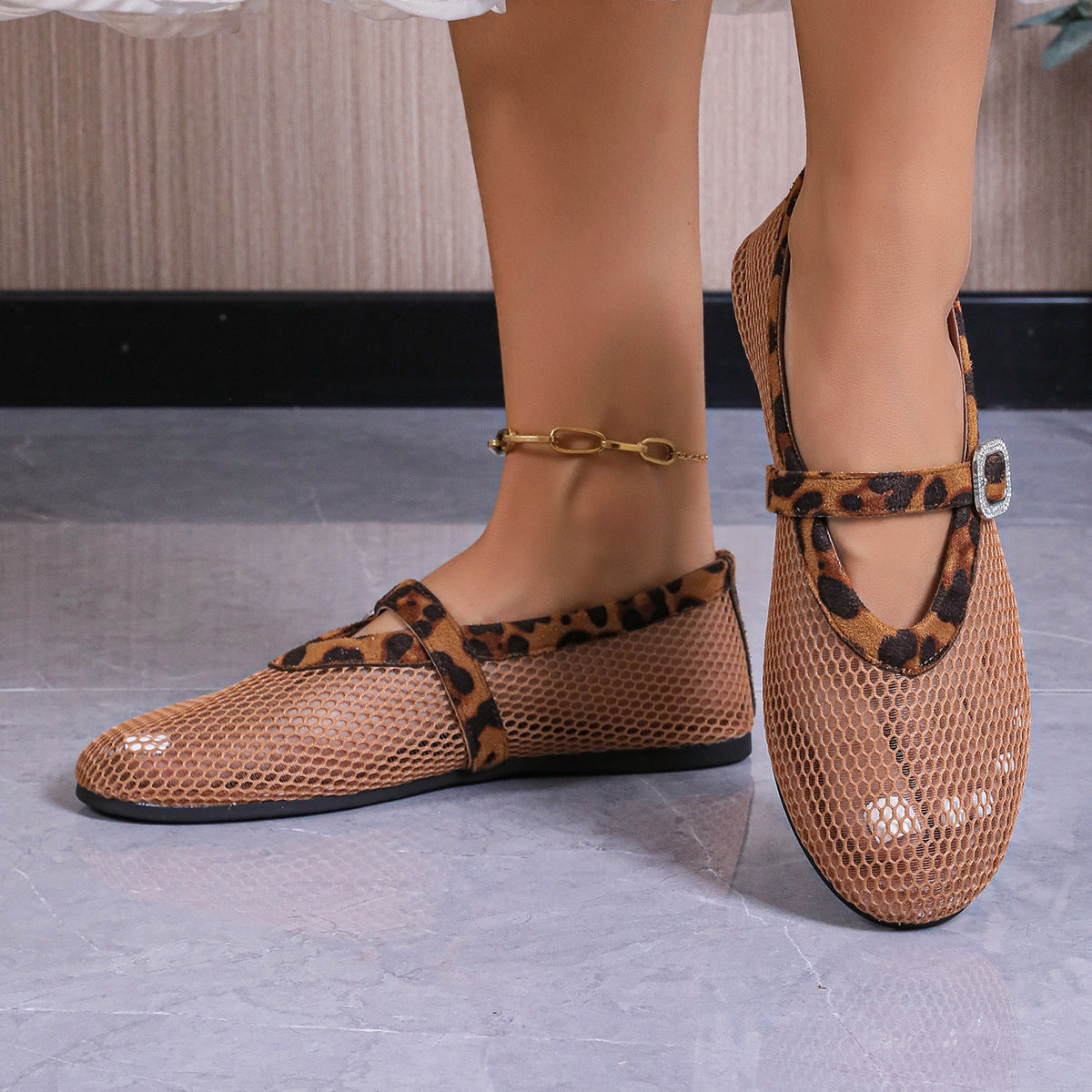 Travel Lace-Up Sandals