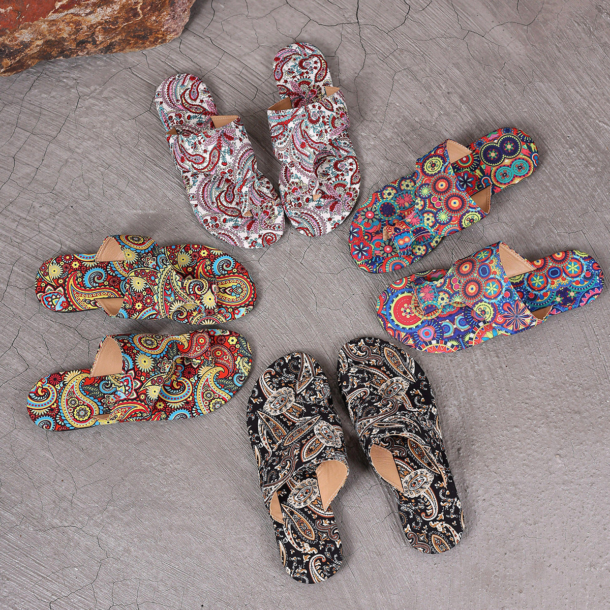 Clean Lightweight Sandals