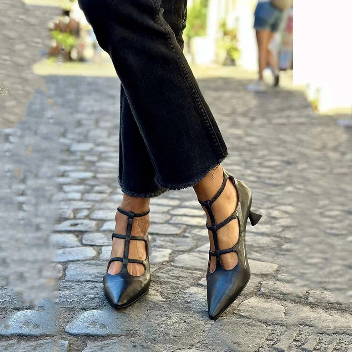Light Wedge Sandals