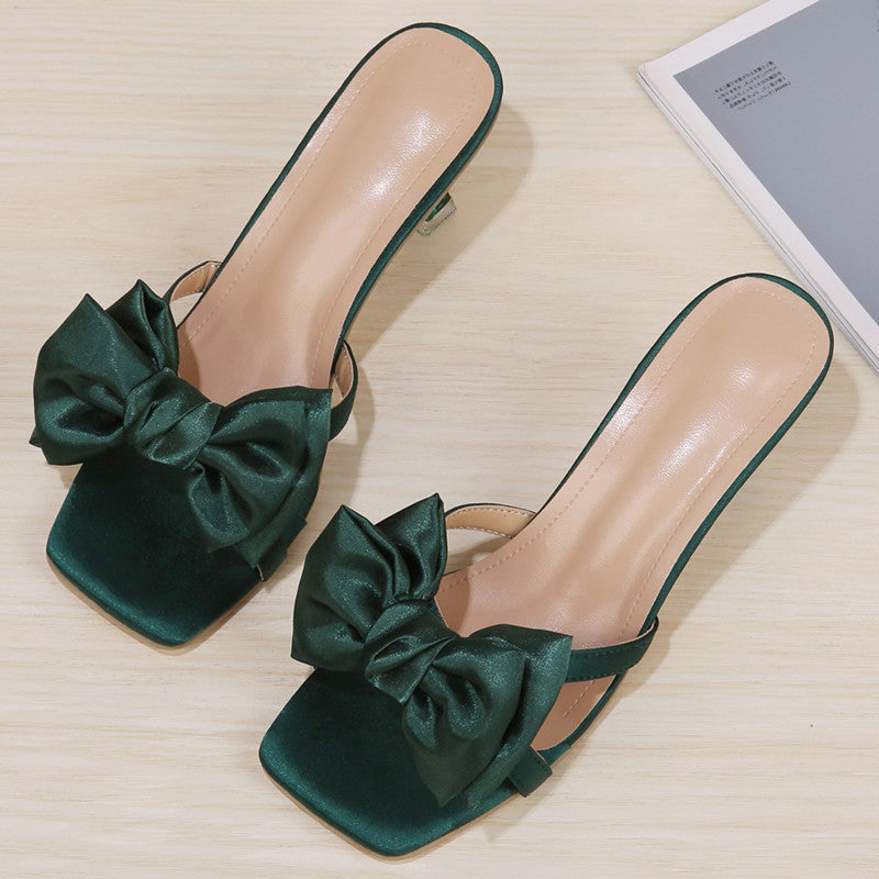 Airy Lace-Up Sandals