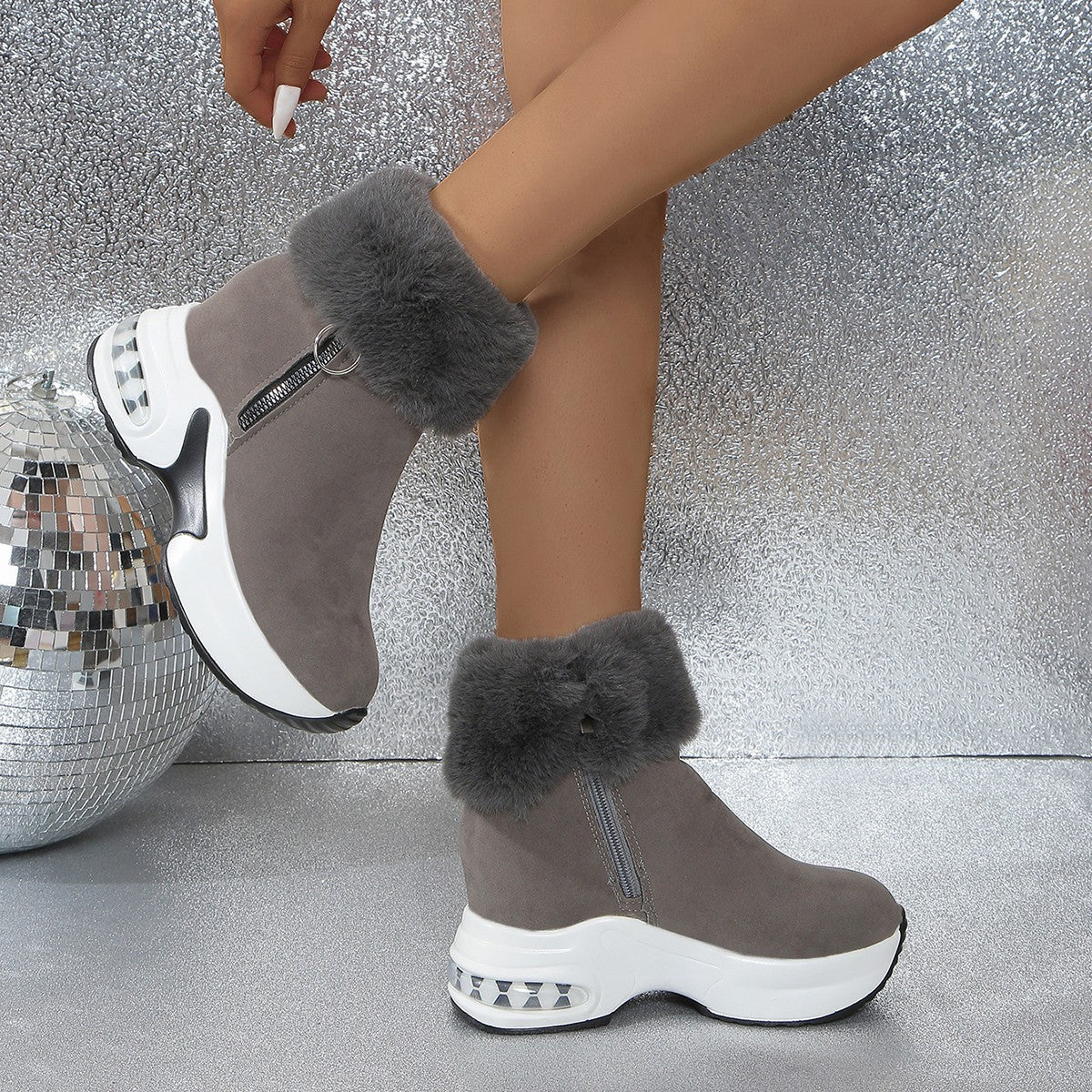 Sunny Minimal Boots