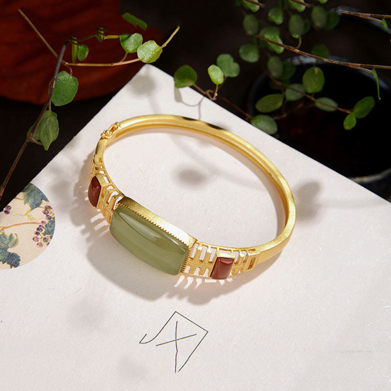 Elegant Vintage Jewelry