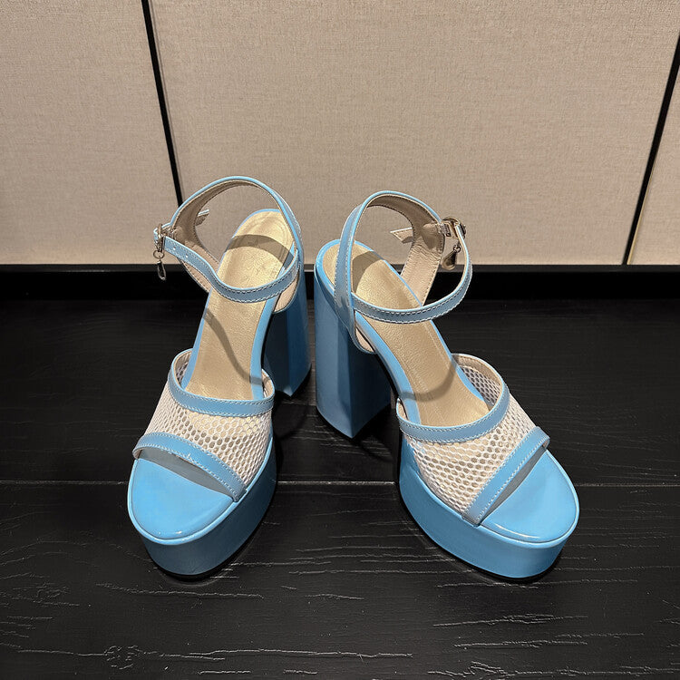 Light Thong Sandals