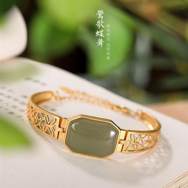 Elegant Vintage Jewelry