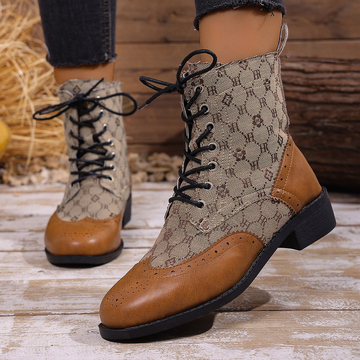 Clean Minimal Boots