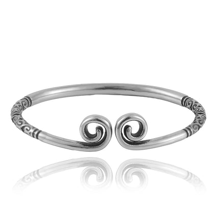 Graceful Floral Jewelry