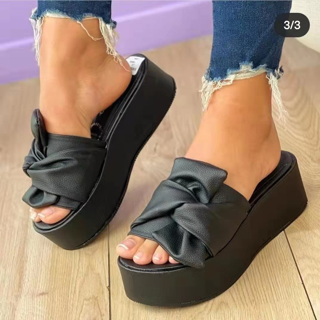 Weekend Raffia Sandals