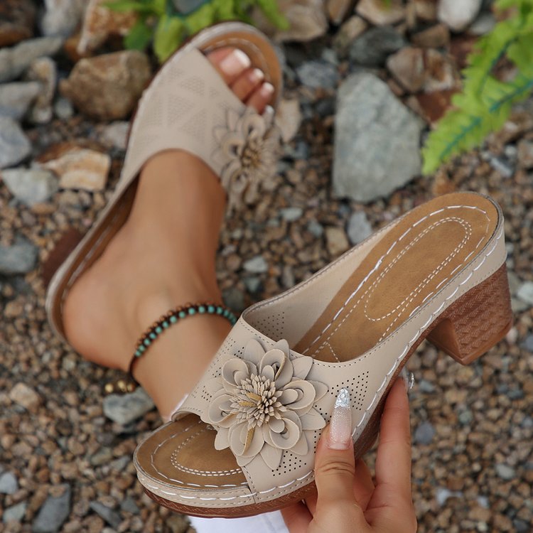 Airy Classic Sandals