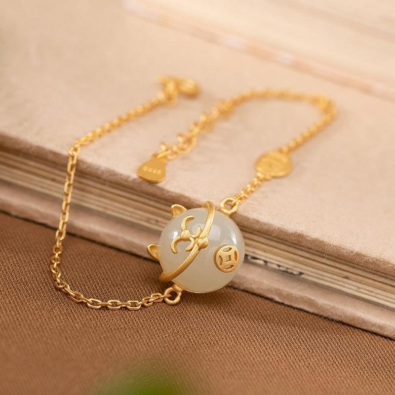Graceful Gold Jewelry