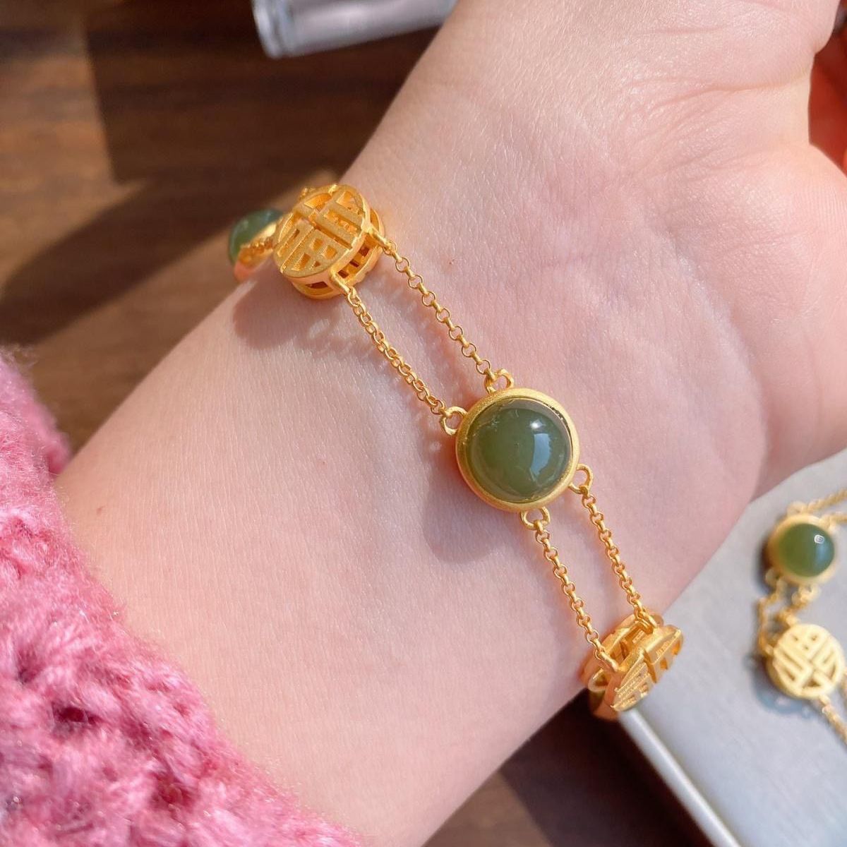 Light Elegant Jewelry