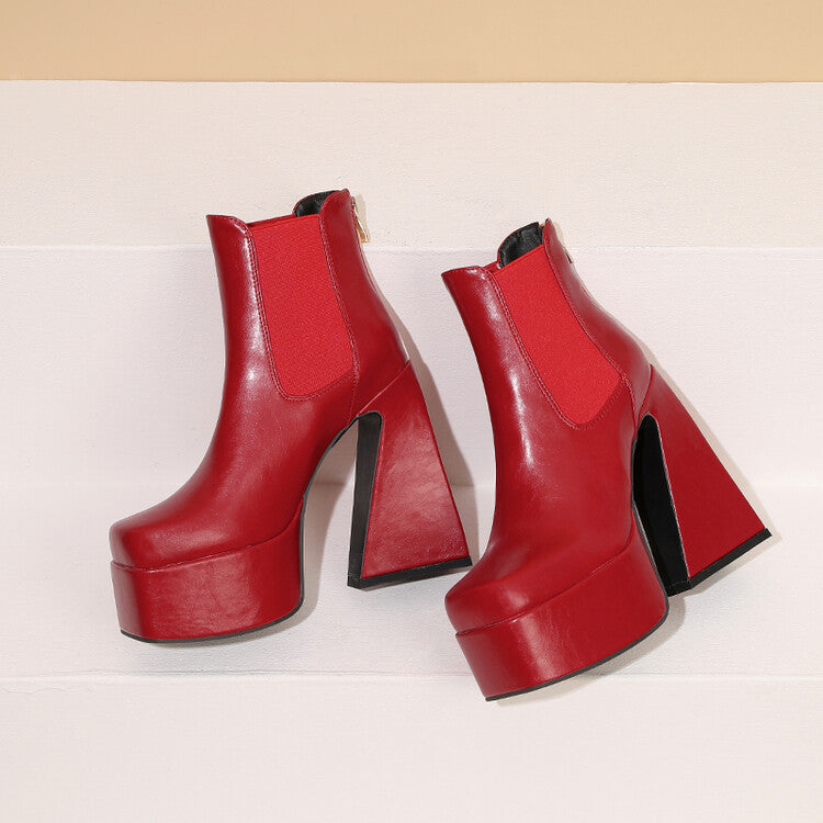 Walking Heeled Boots