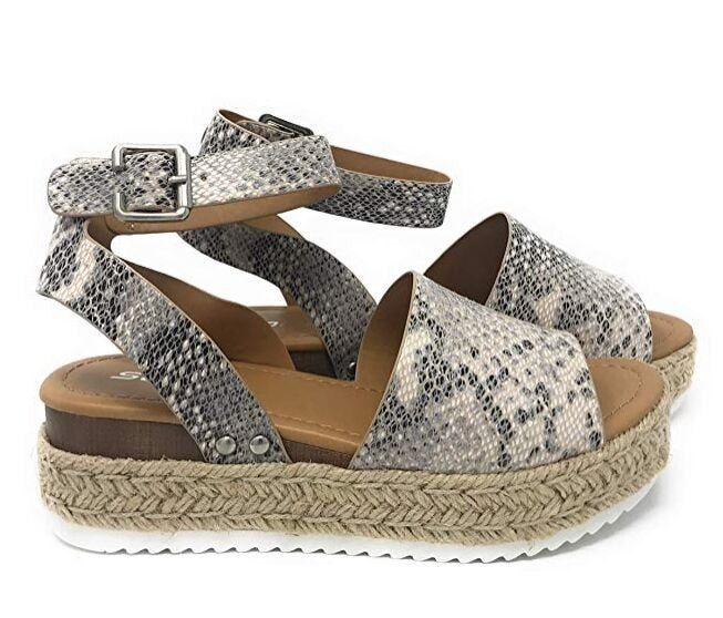 Relaxed Lightweight Sandals
