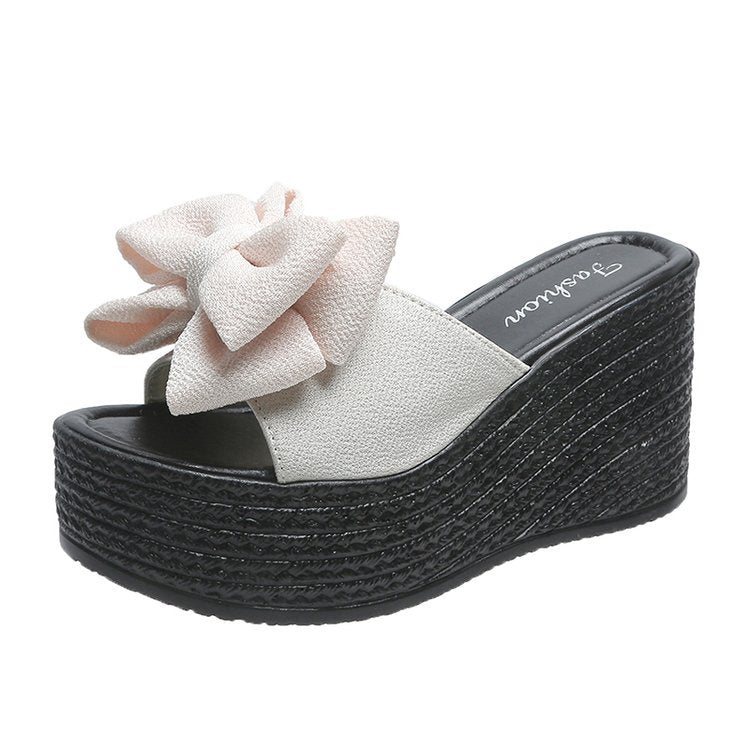 Airy Flat Sandals