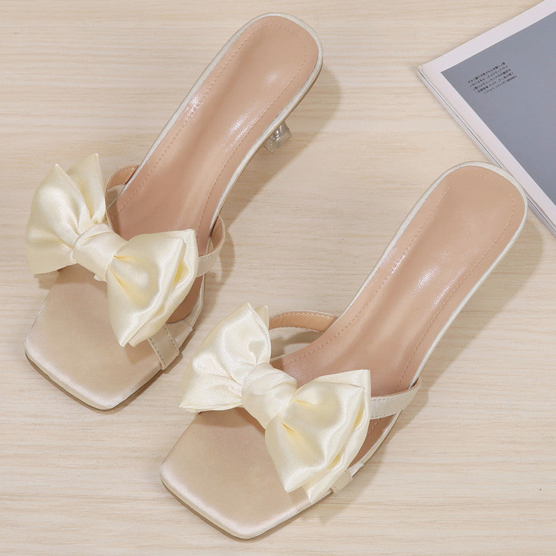 Airy Lace-Up Sandals