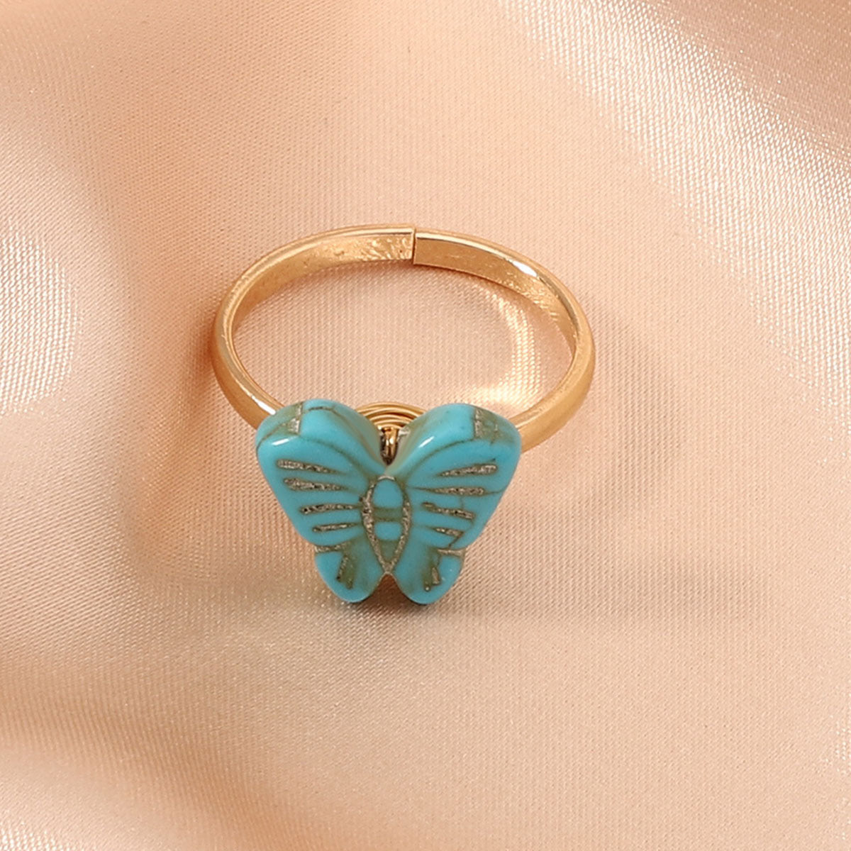 Simple Vintage Jewelry