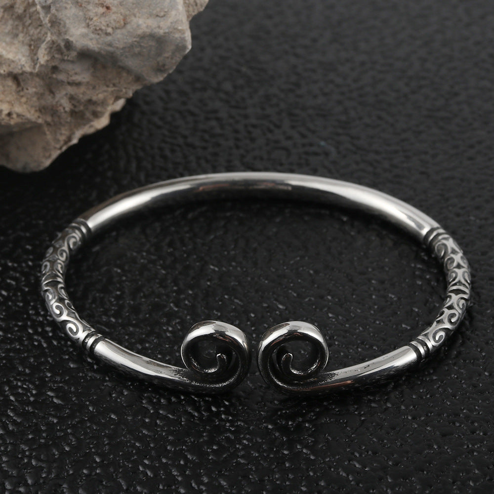 Graceful Floral Jewelry