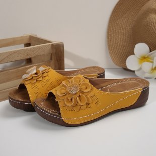 Clean Classic Sandals