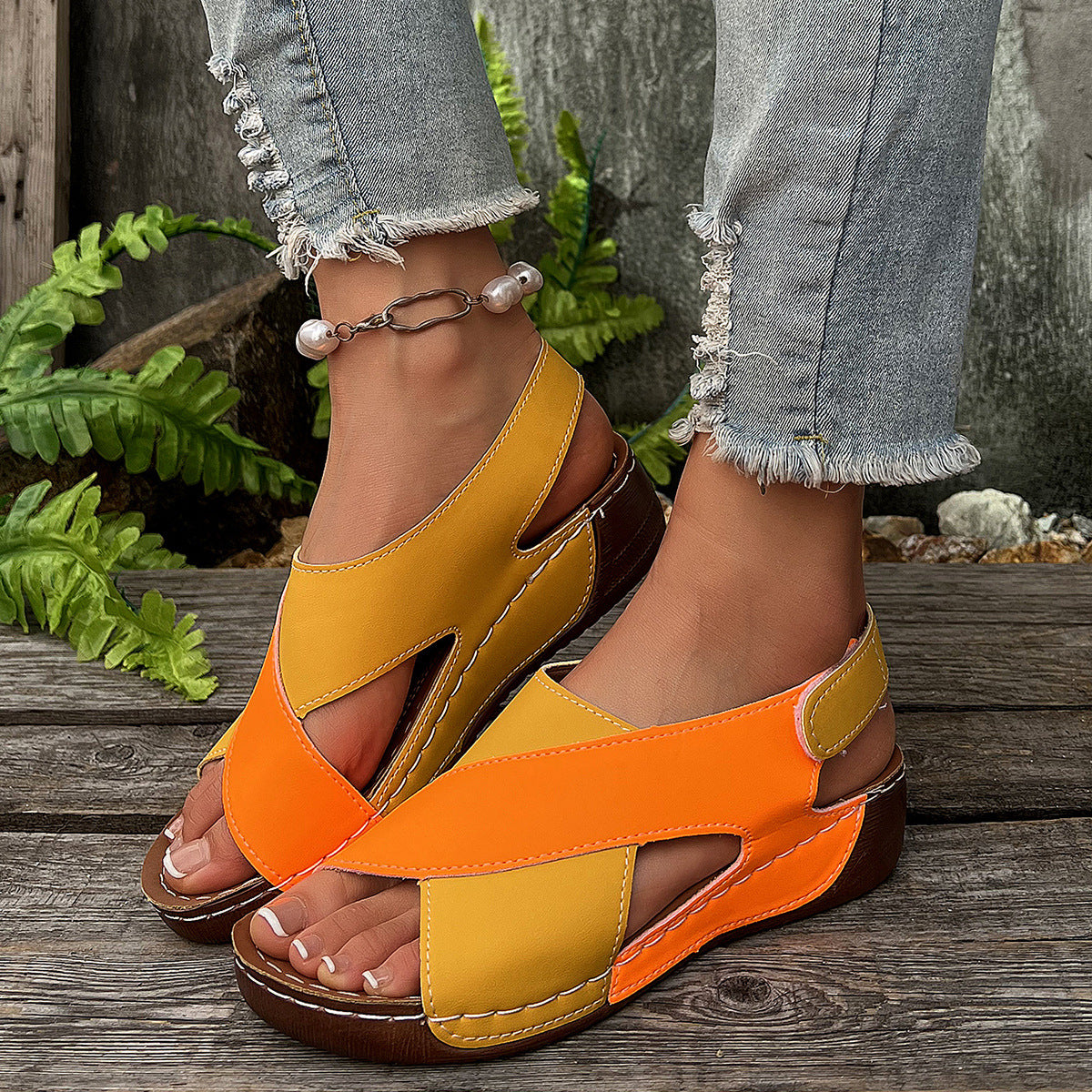 Daily Lace-Up Sandals
