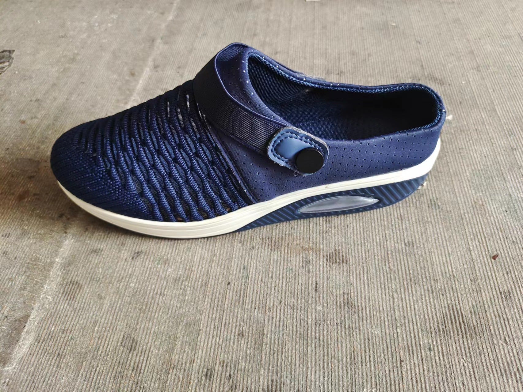 Airy Classic Sandals