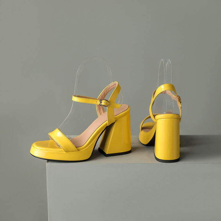 Weekend Cushioned Sandals