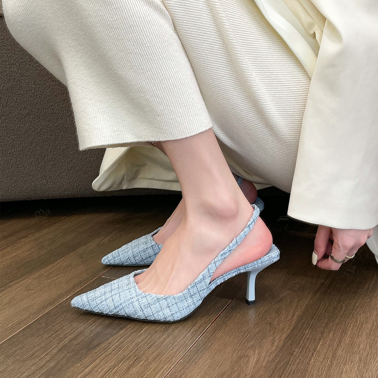 Airy Minimal Sandals