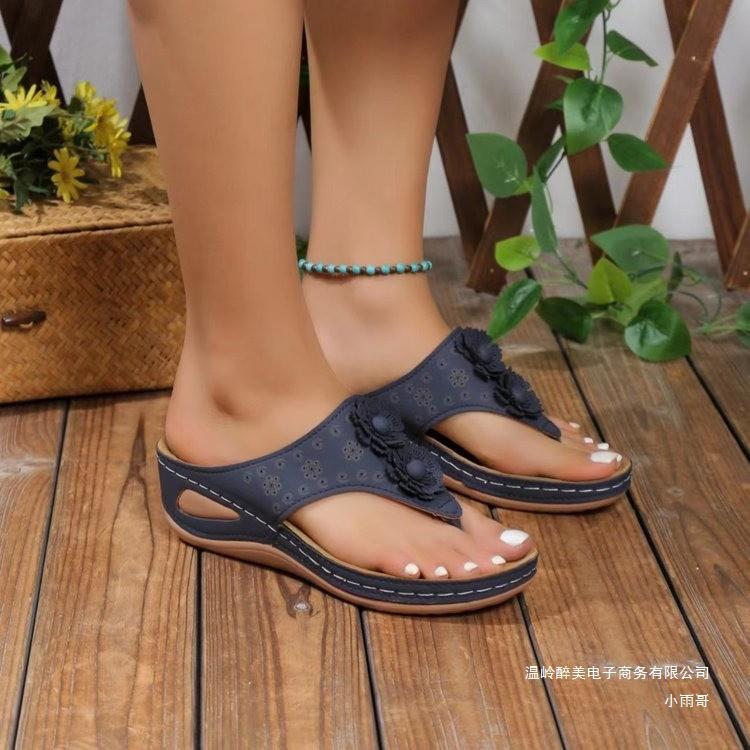 Easy Heeled Sandals