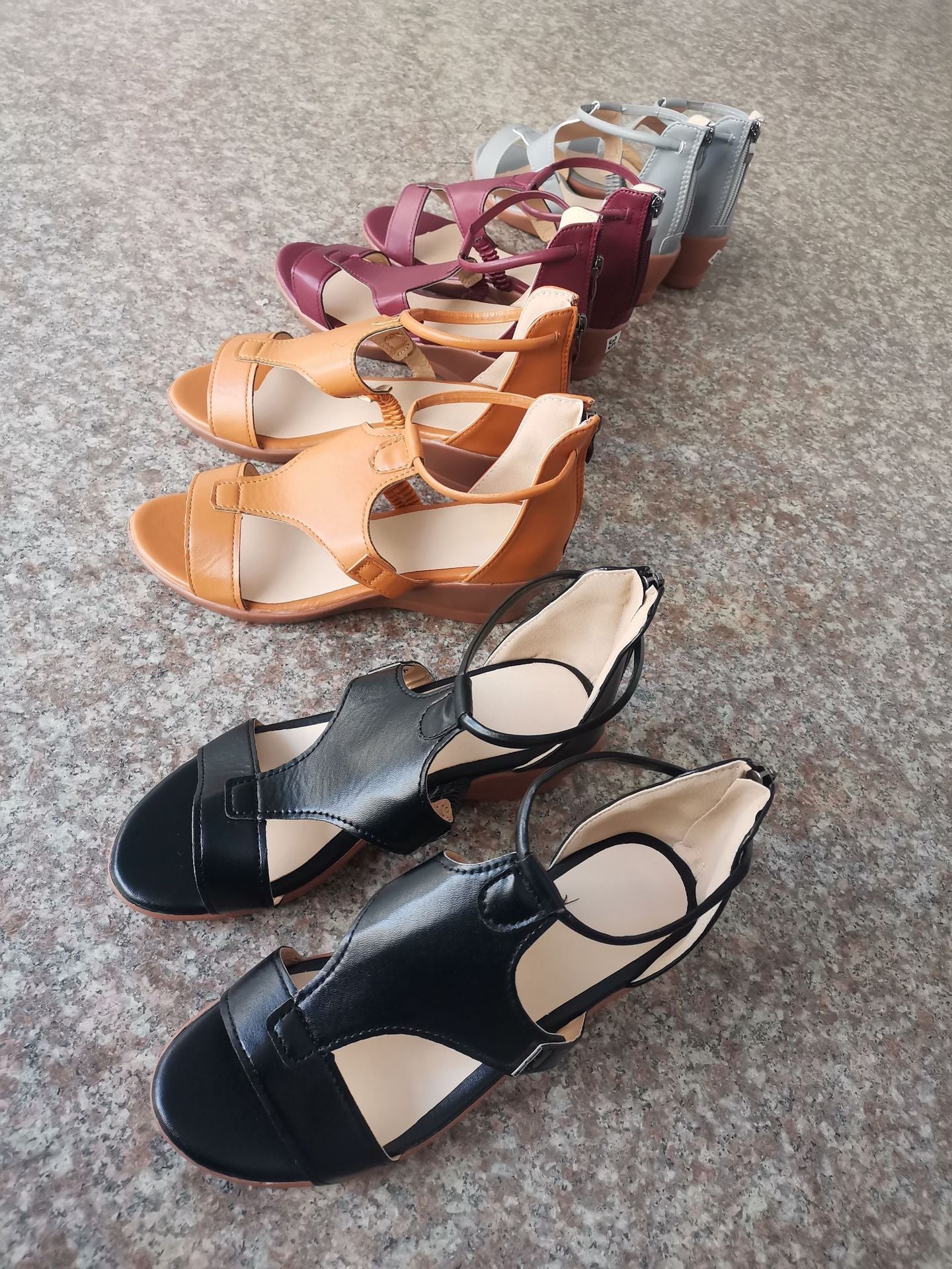 Weekend Flat Sandals