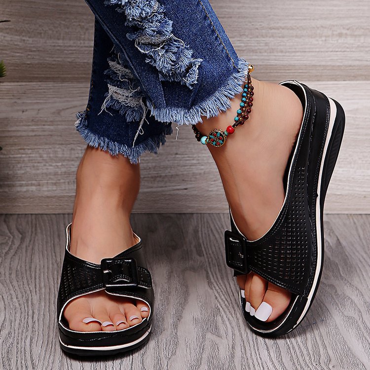 Everyday Lace-Up Sandals