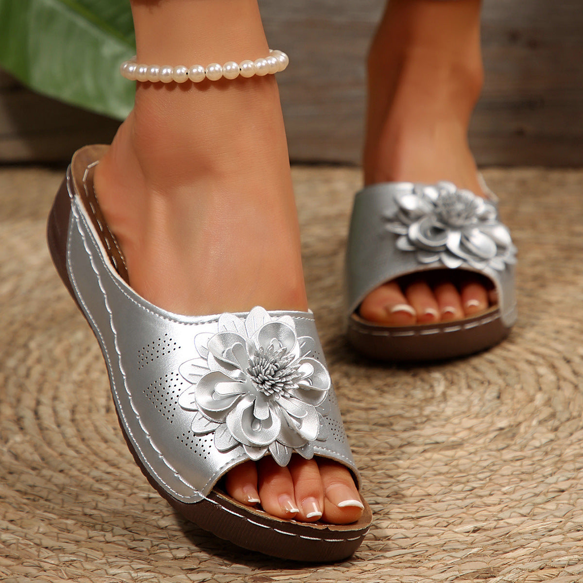 Relaxed Cushioned Sandals