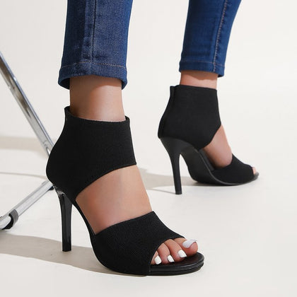 Relaxed Heeled Sandals