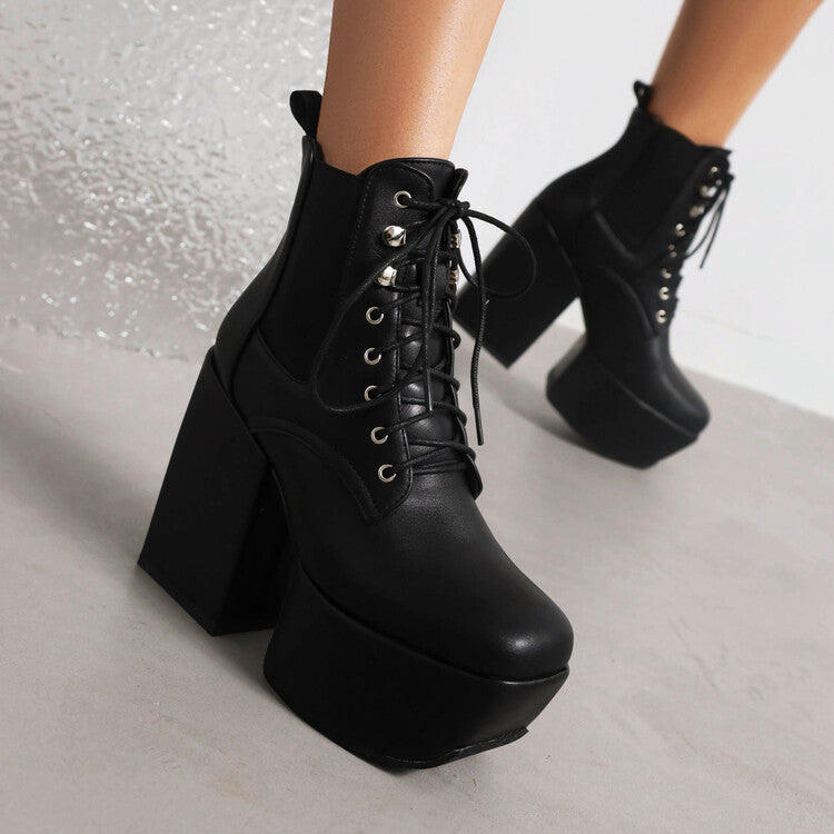 Coastal Minimal Boots