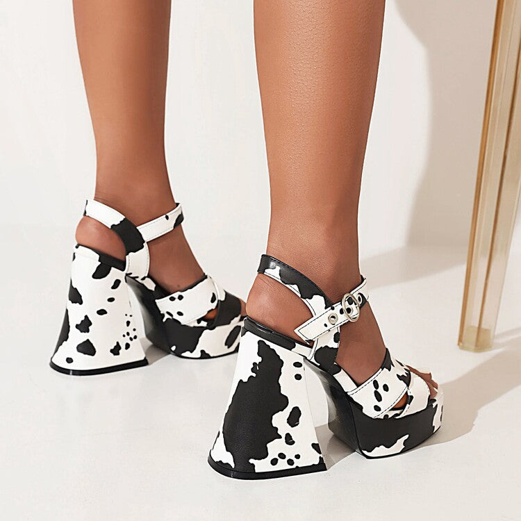 Relaxed Vacation Sandals