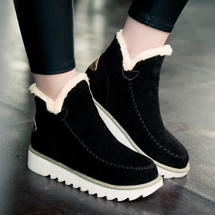 Minimal Casual Boots