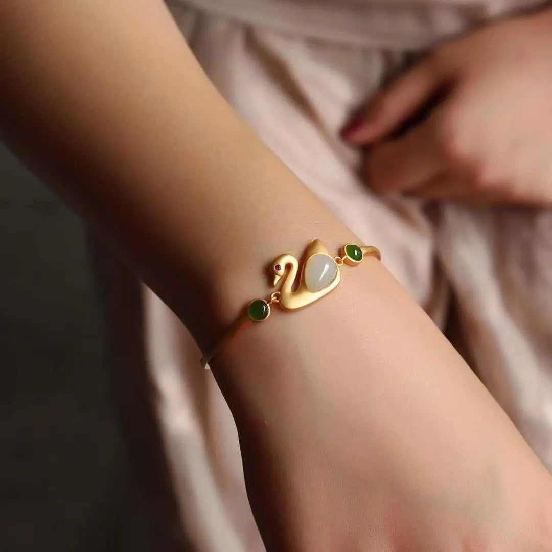 Graceful Vintage Jewelry