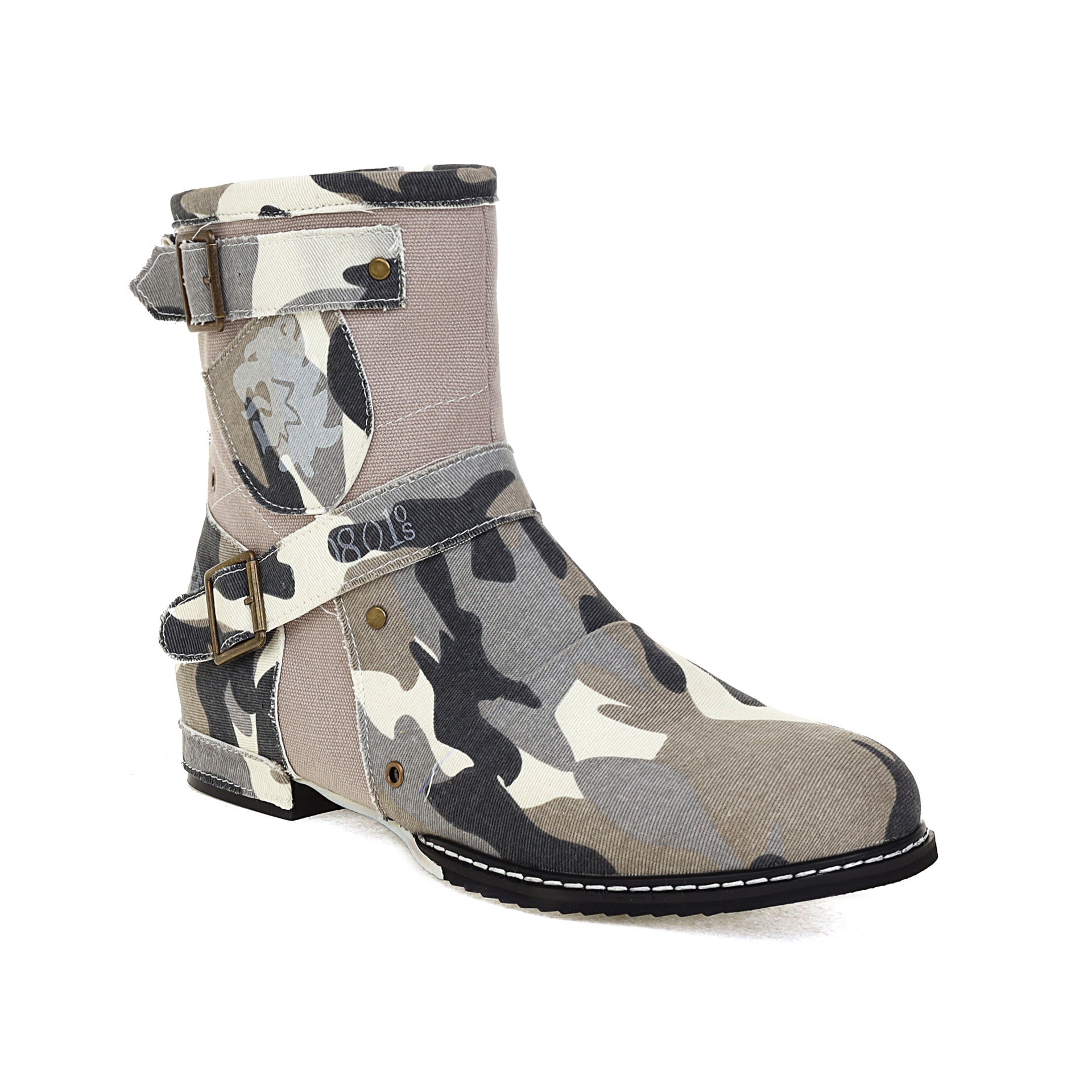 Relaxed Pointed Boots