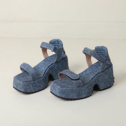Relaxed Minimal Sandals