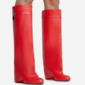 Relaxed Pointed Boots