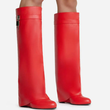 Relaxed Pointed Boots