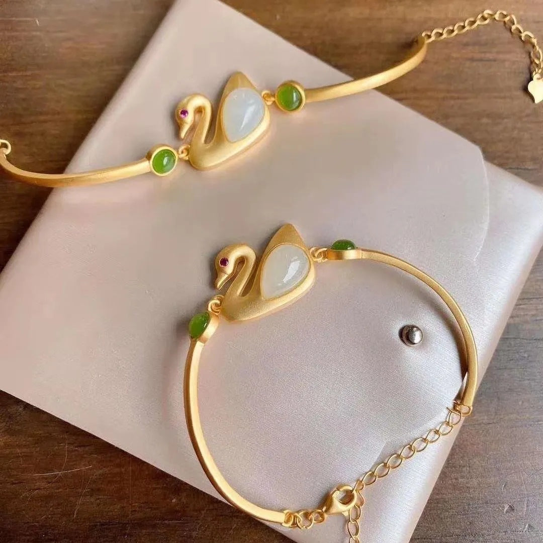 Graceful Vintage Jewelry