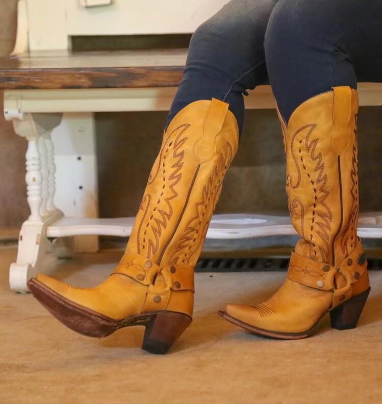 Timeless Minimal Boots