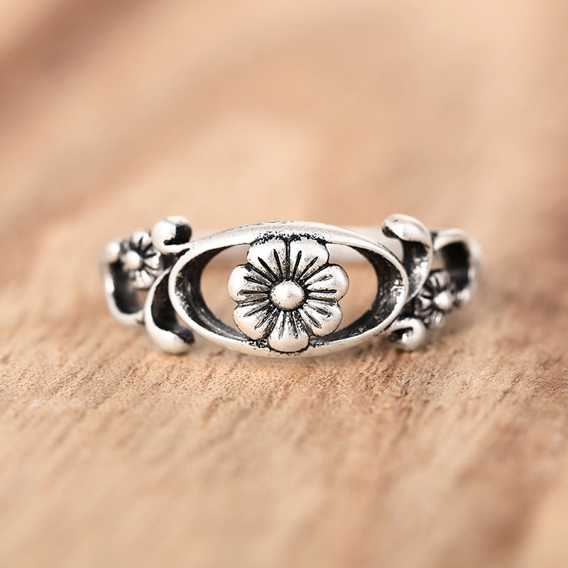 Minimalist Vintage Jewelry
