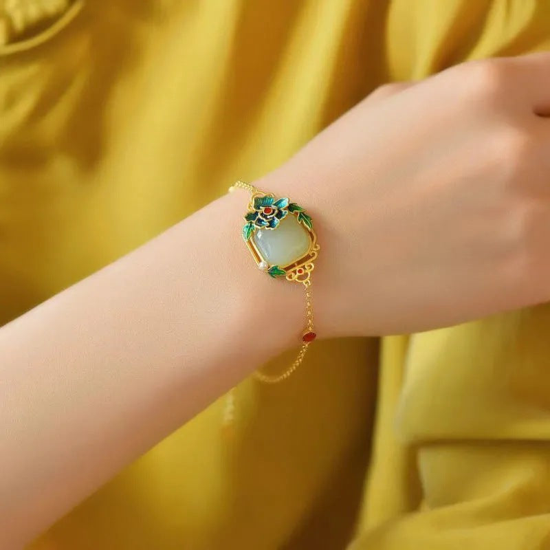 Vintage Romantic Jewelry