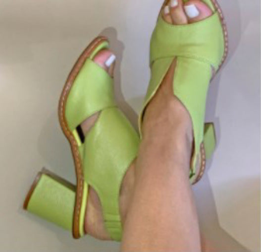 Relaxed Vacation Sandals