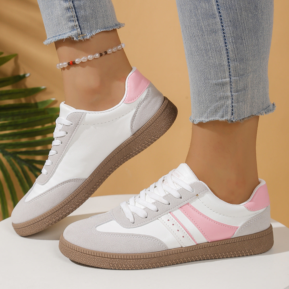 Light Knit Sneakers
