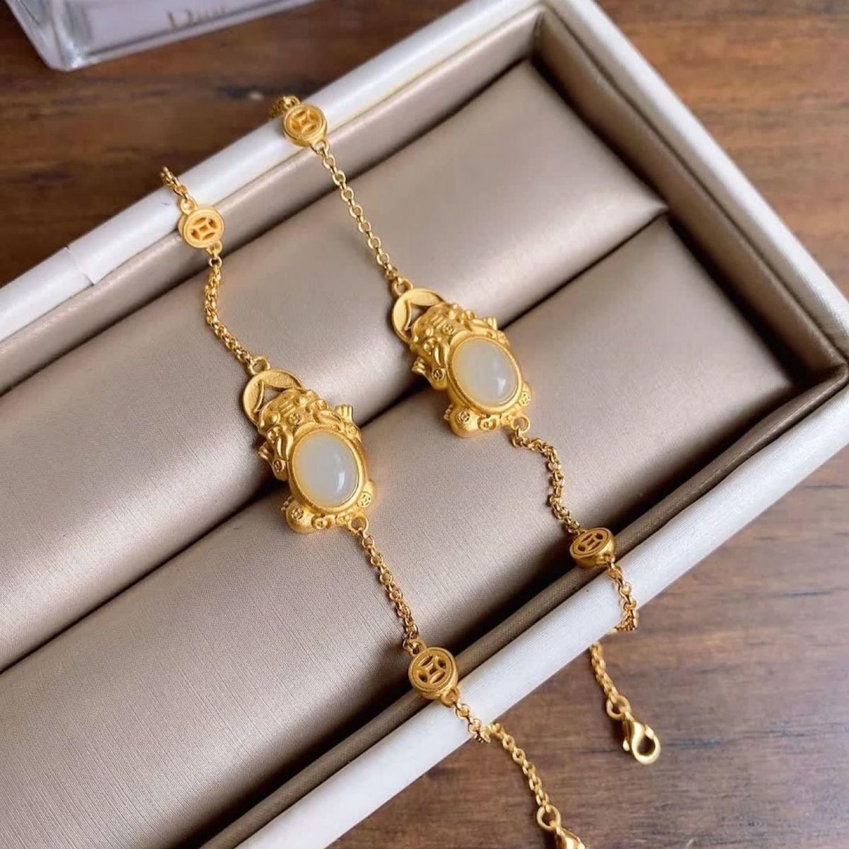 Elegant Chain Jewelry